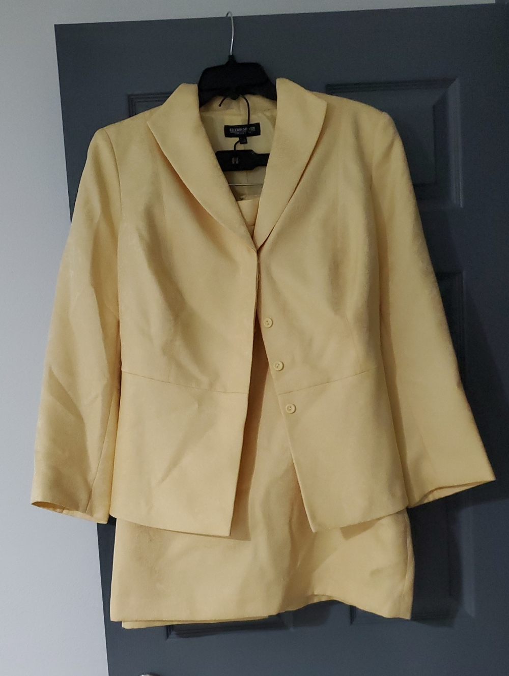 Claiborne Pale Yellow Women's Shawl-Collar Blazer